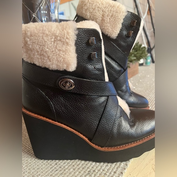 New Coach Kenna Wedge Leather/ Shearling
Boot - Picture 4 of 10